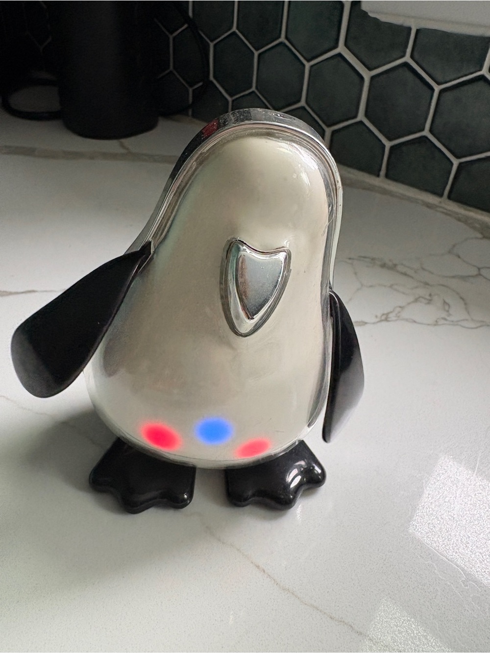 Y2K Hasbro I-CY Penguin I-Pet 2006 HE WORKS